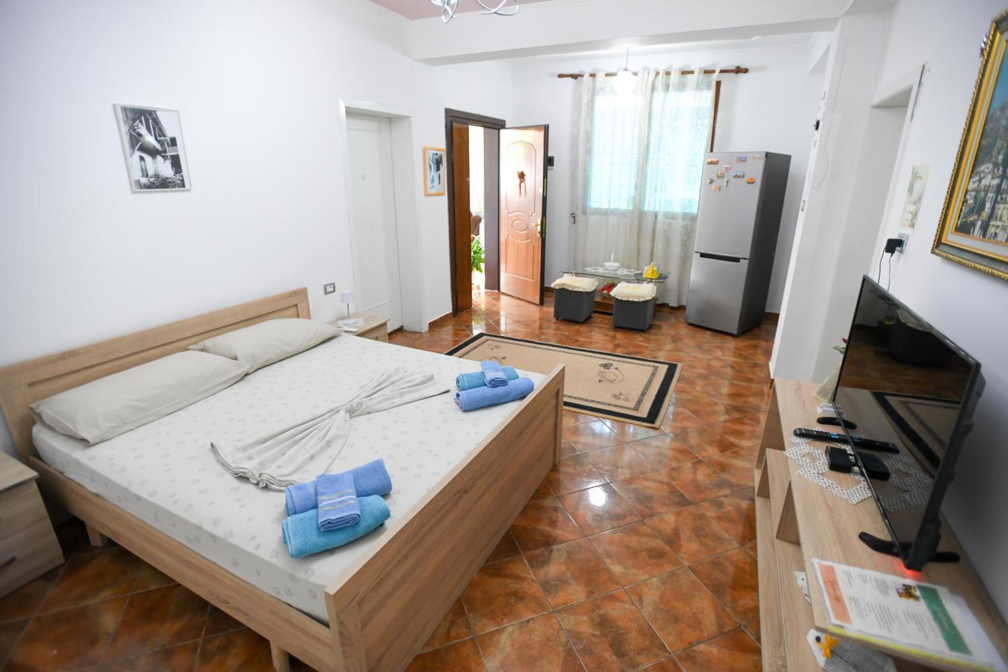 Guest House Flowers Berat Exterior foto